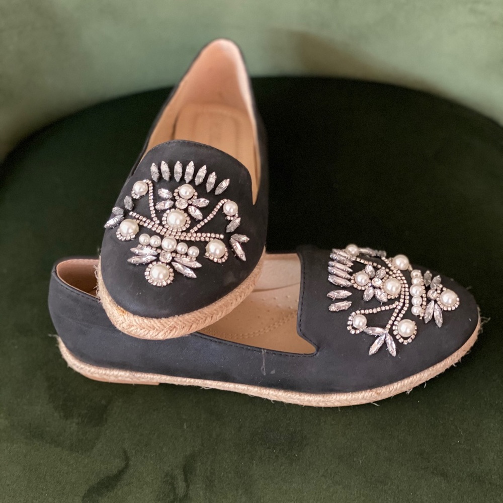 Pearl & rhinestone espadrille flats NWOT